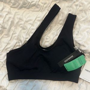 One shoulder sports bra